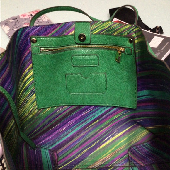 Steve Madden Tote - Picture 6 of 7